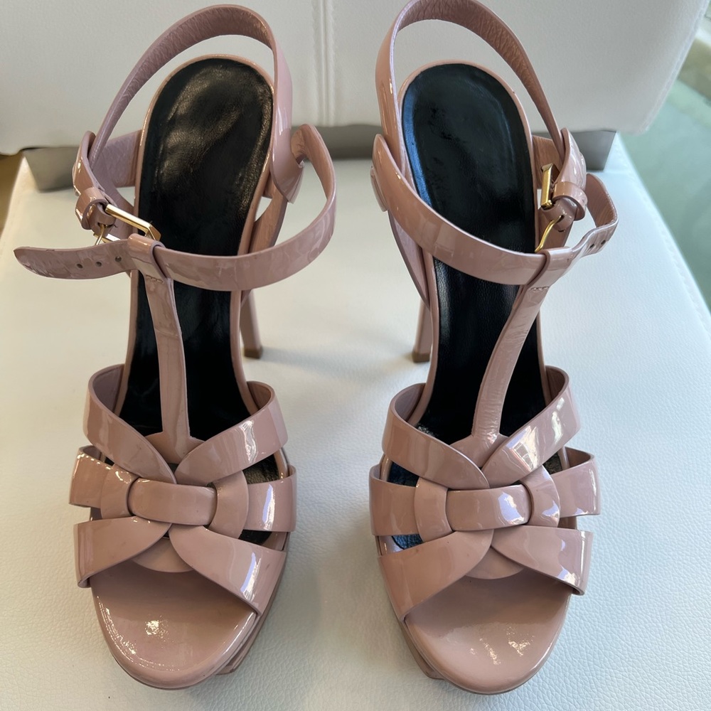 SAINT LAURENT TRIBUTE PLATFORM SANDALS IN SHINY LEATHER